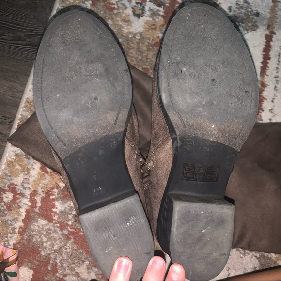 Grey Thigh-high boots - Picture 7 of 8